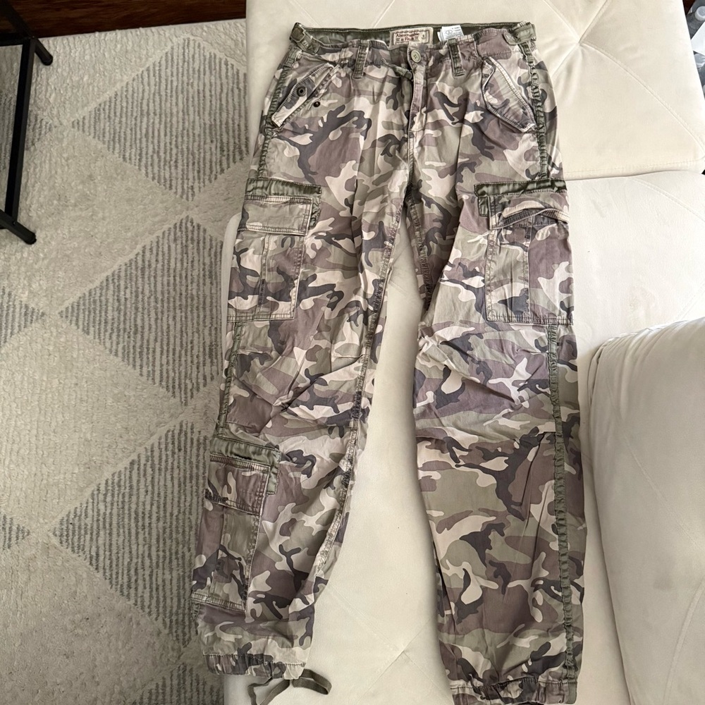 Abercrombie & Fitch Camouflage Cargo Pants